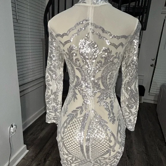 NEW! Jessica Hayes Luxe Silver Sequin Dress - Picture 7 of 11